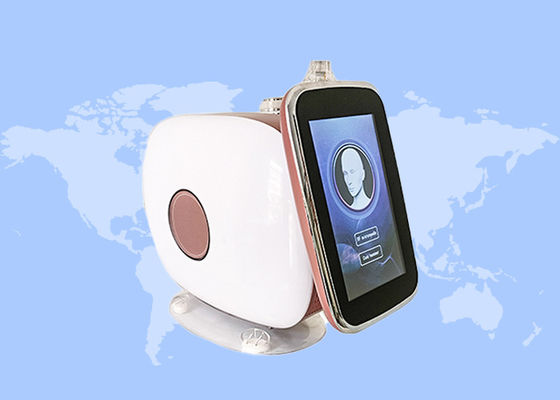 良い値段 2in1 Microneedleのしわの取り外しをきつく締める皮のための冷たいハンマーRf Microneedling装置 オンライン