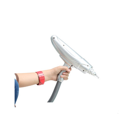 良い値段 医学のために技術 Yag レーザーが付いている入れ墨/顔料の取り外しレーザーのハンドル Hy-3 オンライン
