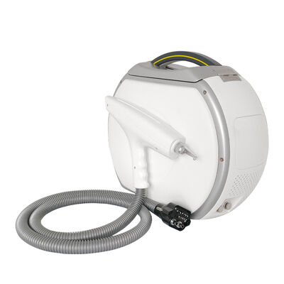 良い値段 携帯用小型様式の家の使用工場直接Offter 1064 532 1320nm QスイッチND YAGレーザーの入れ墨の取り外し オンライン