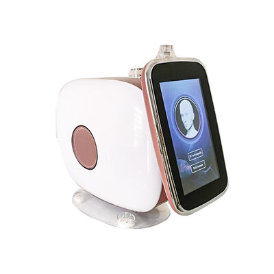 2in1 Microneedleのしわの取り外しをきつく締める皮のための冷たいハンマーRf Microneedling装置